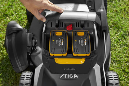 Stiga Akku-Rasenmäher Twinclip 950e V Kit - inkl. 2x 7,5 Ah Akkus und Ladegerät